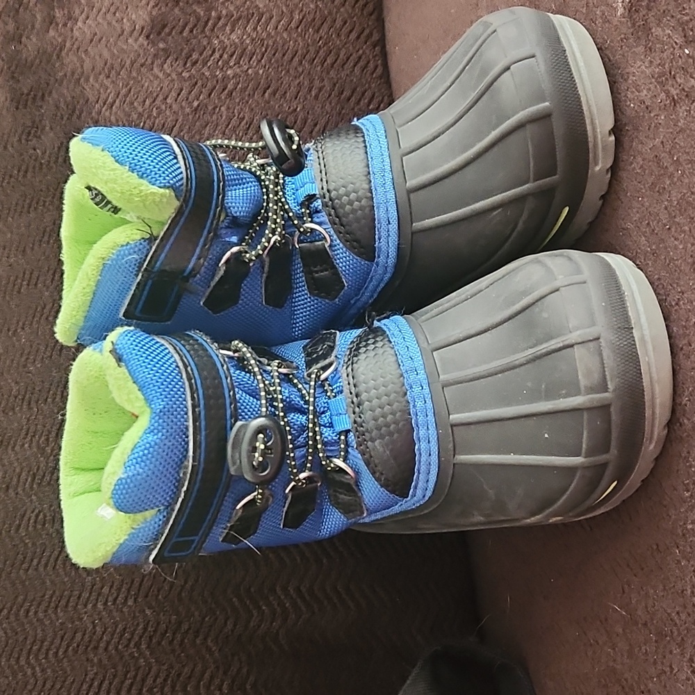 Wonder Nation Blue and Black Kids Rain & Snow Boots